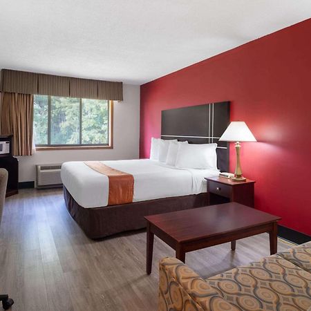 Econo Lodge Merrill Exterior foto